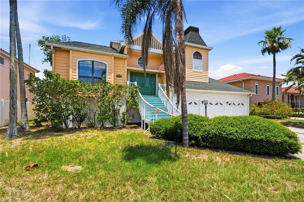 For Sale: $1,750,000 (4 beds, 2 baths, 3688 Square Feet)