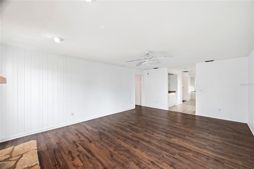 For Sale: $1,750,000 (4 beds, 2 baths, 3688 Square Feet)