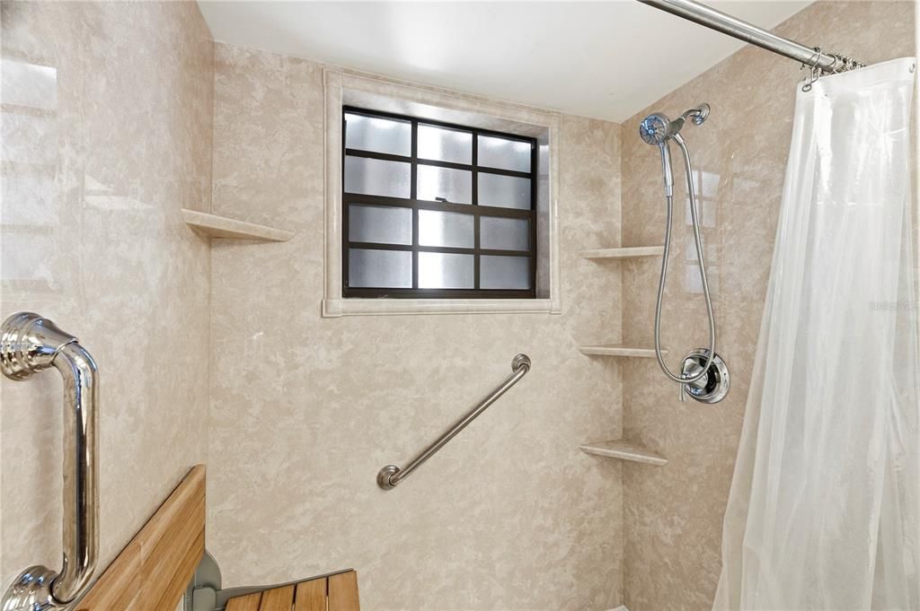 For Sale: $1,750,000 (4 beds, 2 baths, 3688 Square Feet)
