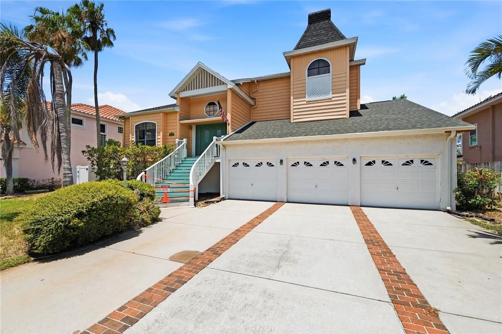 For Sale: $1,750,000 (4 beds, 2 baths, 3688 Square Feet)