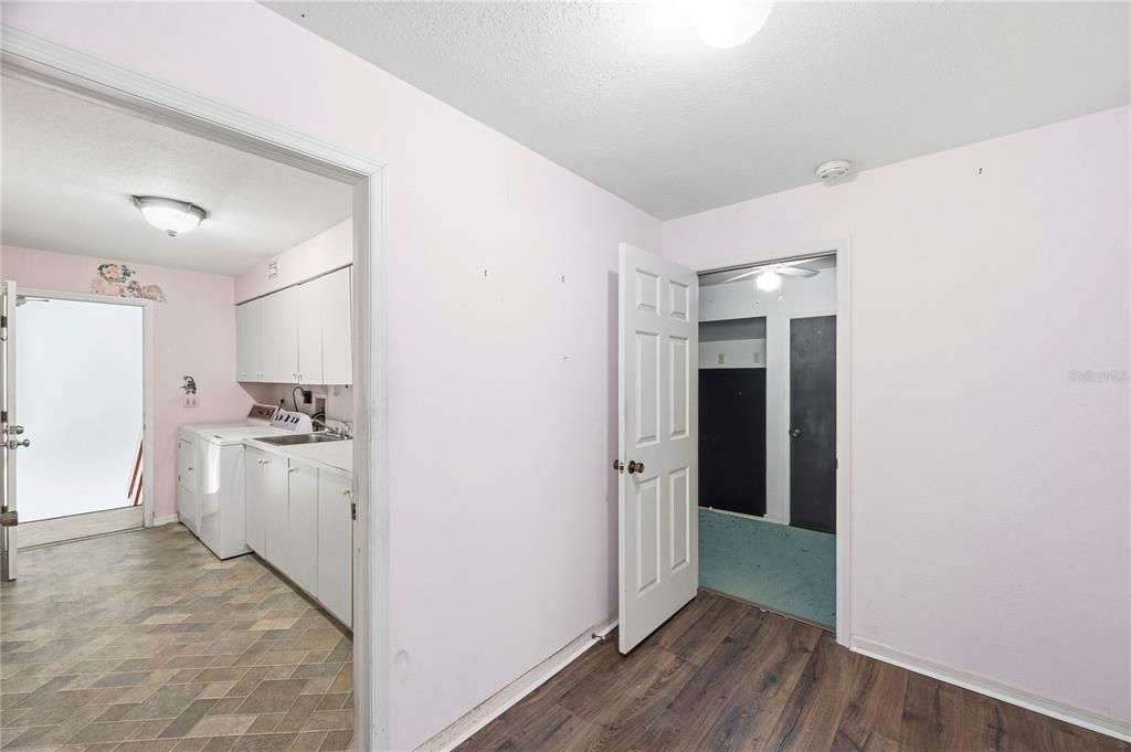 For Sale: $1,750,000 (4 beds, 2 baths, 3688 Square Feet)