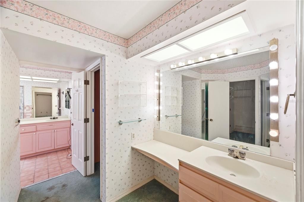 For Sale: $1,750,000 (4 beds, 2 baths, 3688 Square Feet)