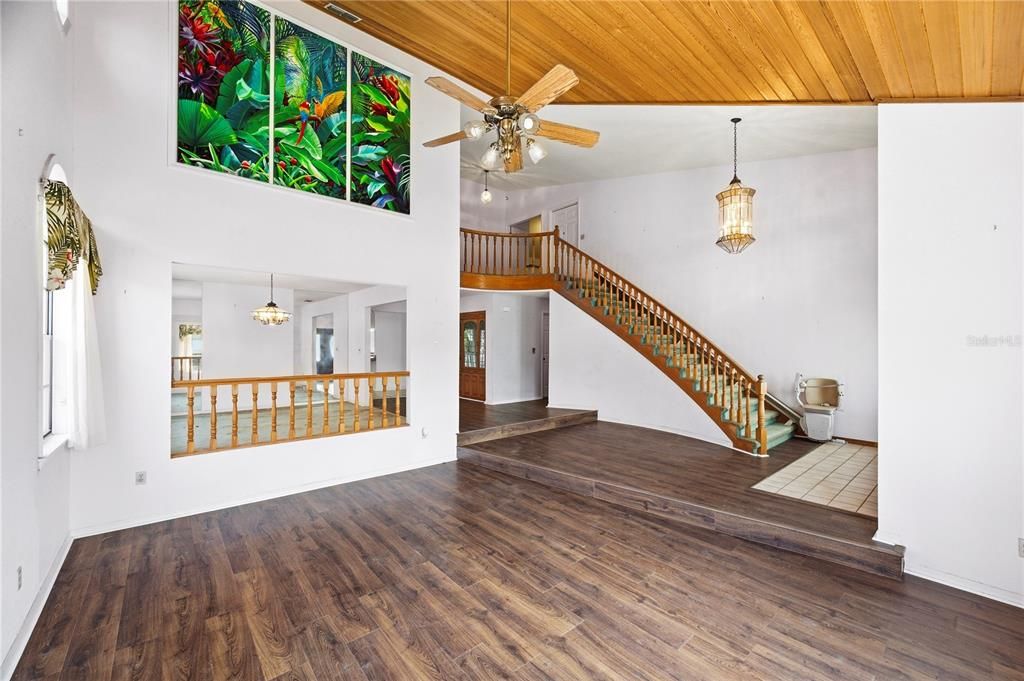 For Sale: $1,750,000 (4 beds, 2 baths, 3688 Square Feet)
