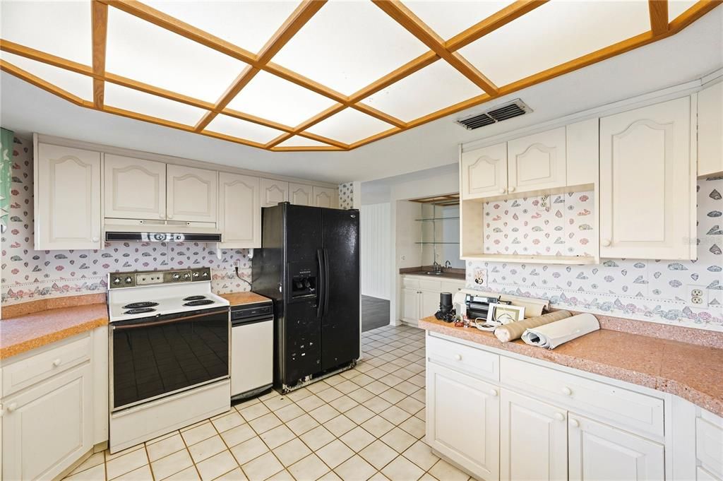 For Sale: $1,750,000 (4 beds, 2 baths, 3688 Square Feet)
