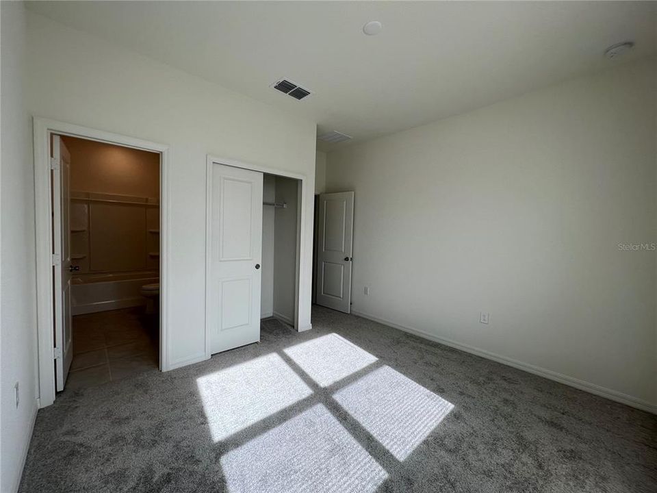 В аренду: $2,675 (4 спален, 3 ванн, 2333 Квадратных фут)