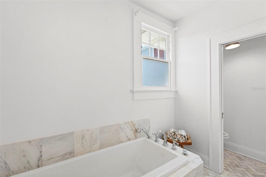 En Venta: $2,875,000 (4 camas, 3 baños, 4254 Pies cuadrados)