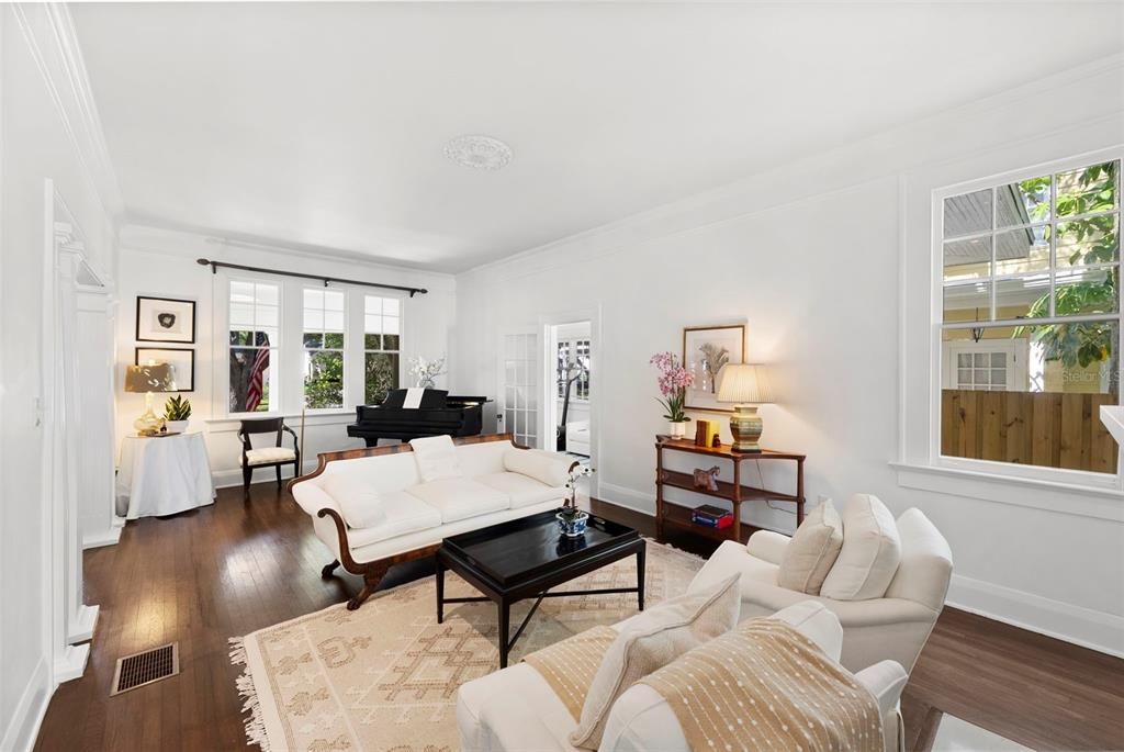 En Venta: $2,875,000 (4 camas, 3 baños, 4254 Pies cuadrados)