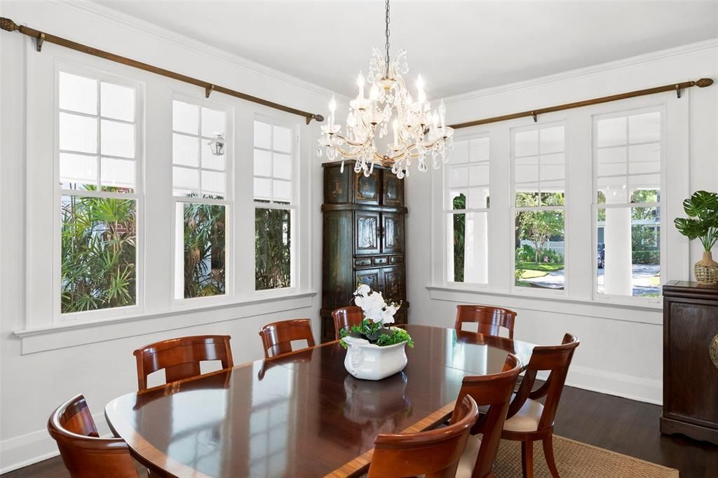 En Venta: $2,875,000 (4 camas, 3 baños, 4254 Pies cuadrados)
