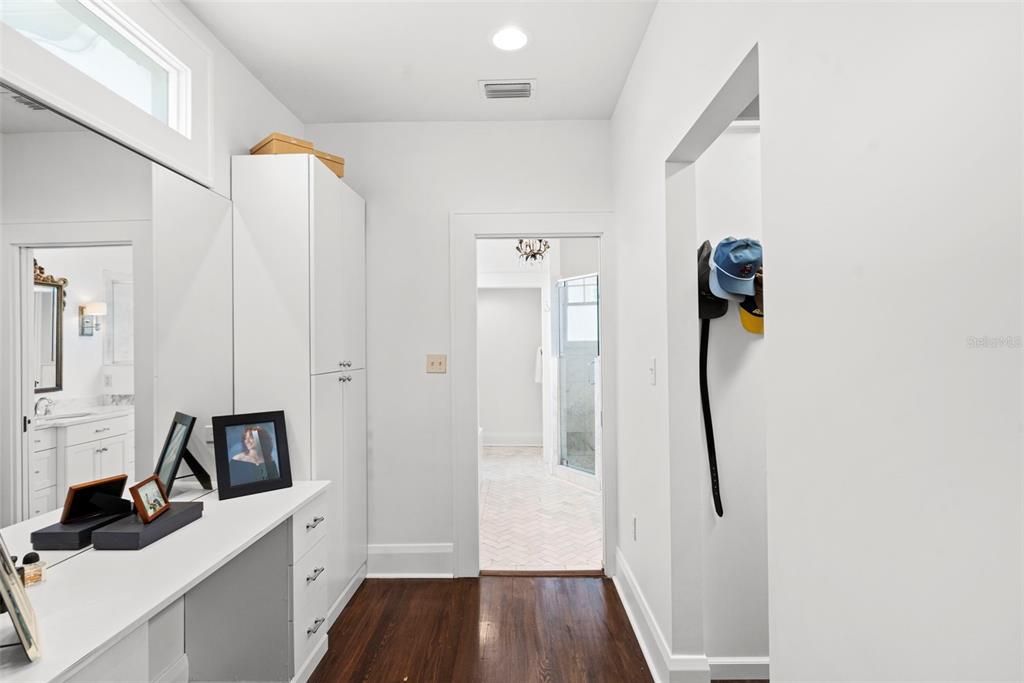 En Venta: $2,875,000 (4 camas, 3 baños, 4254 Pies cuadrados)
