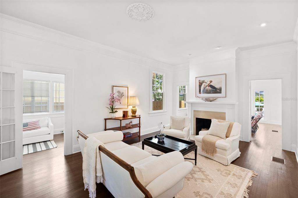 En Venta: $2,875,000 (4 camas, 3 baños, 4254 Pies cuadrados)
