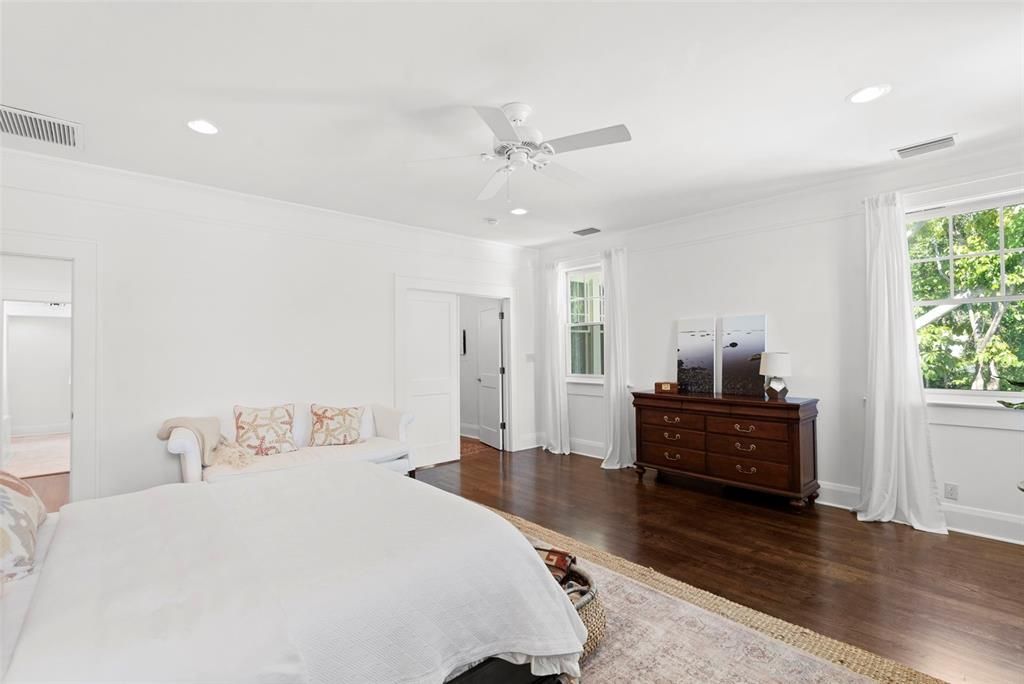 En Venta: $2,875,000 (4 camas, 3 baños, 4254 Pies cuadrados)
