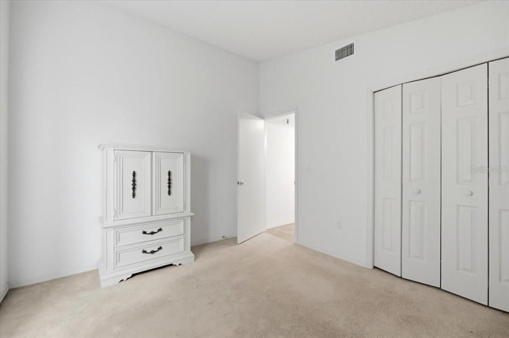 For Sale: $250,000 (3 beds, 2 baths, 1252 Square Feet)