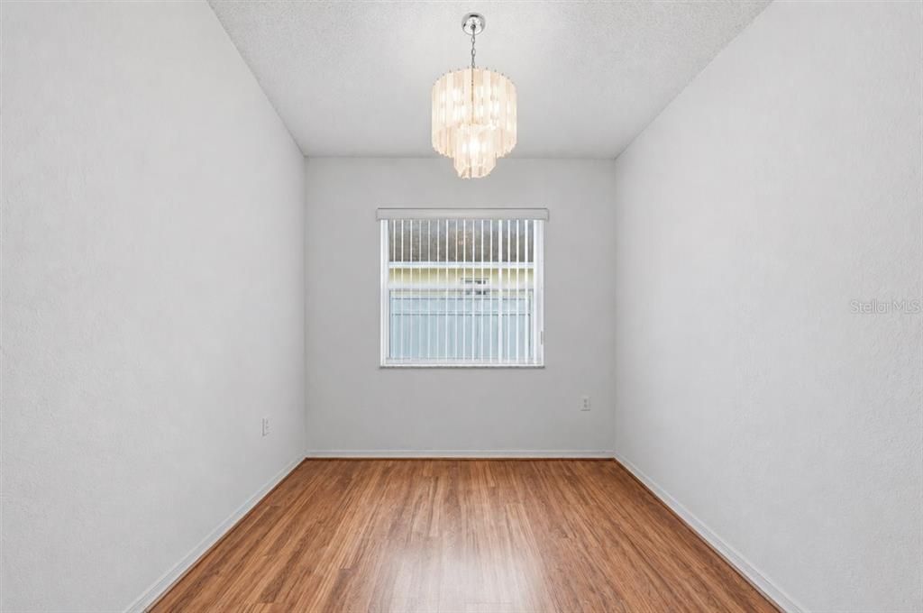 For Sale: $250,000 (3 beds, 2 baths, 1252 Square Feet)