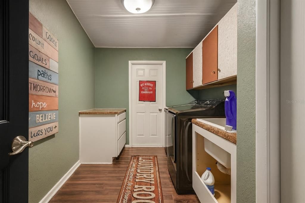En Venta: $249,900 (3 camas, 2 baños, 1786 Pies cuadrados)