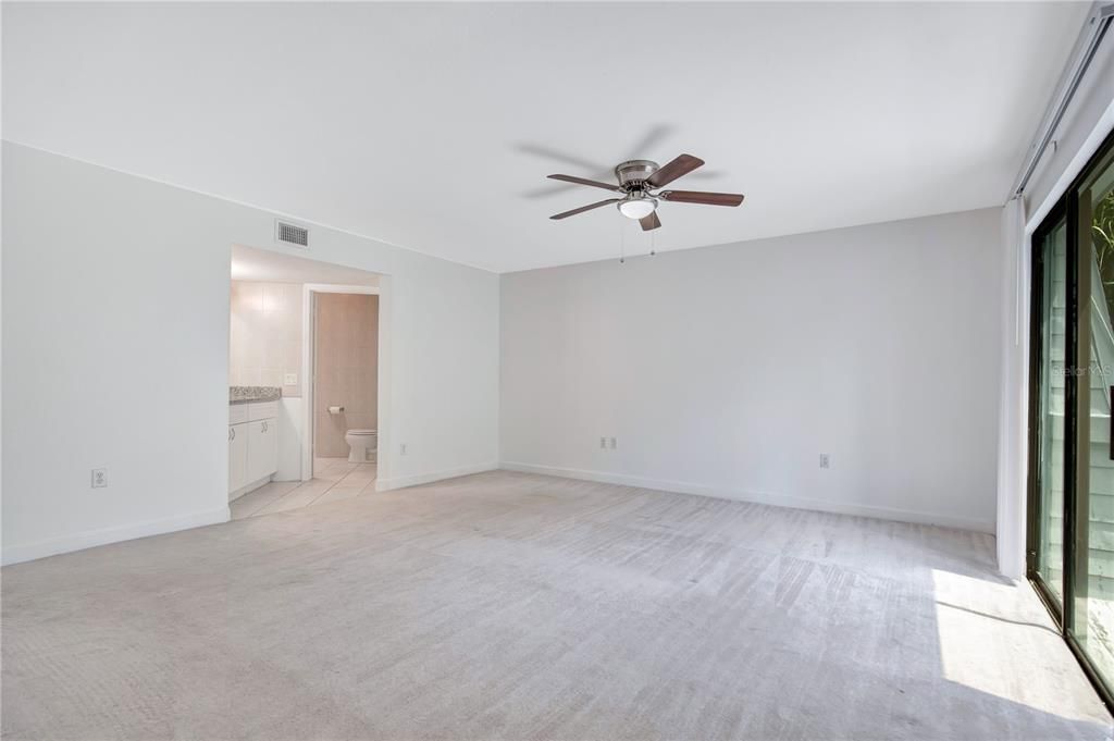 For Sale: $299,900 (2 beds, 2 baths, 1768 Square Feet)