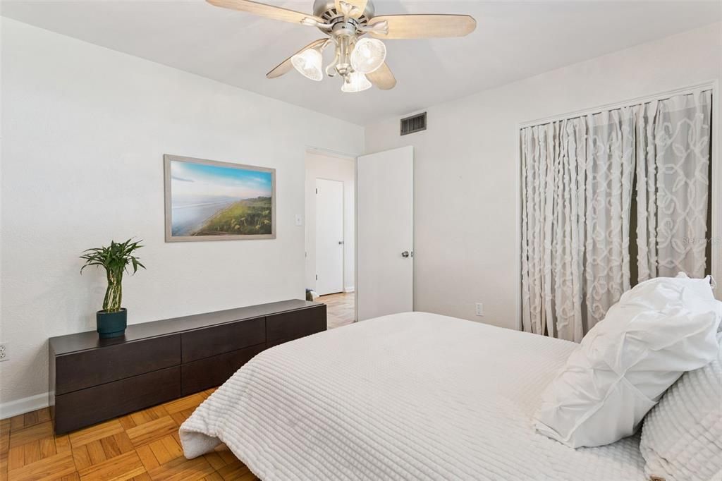 En Venta: $599,000 (3 camas, 2 baños, 1726 Pies cuadrados)