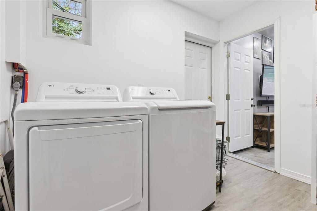 En Venta: $599,000 (3 camas, 2 baños, 1726 Pies cuadrados)