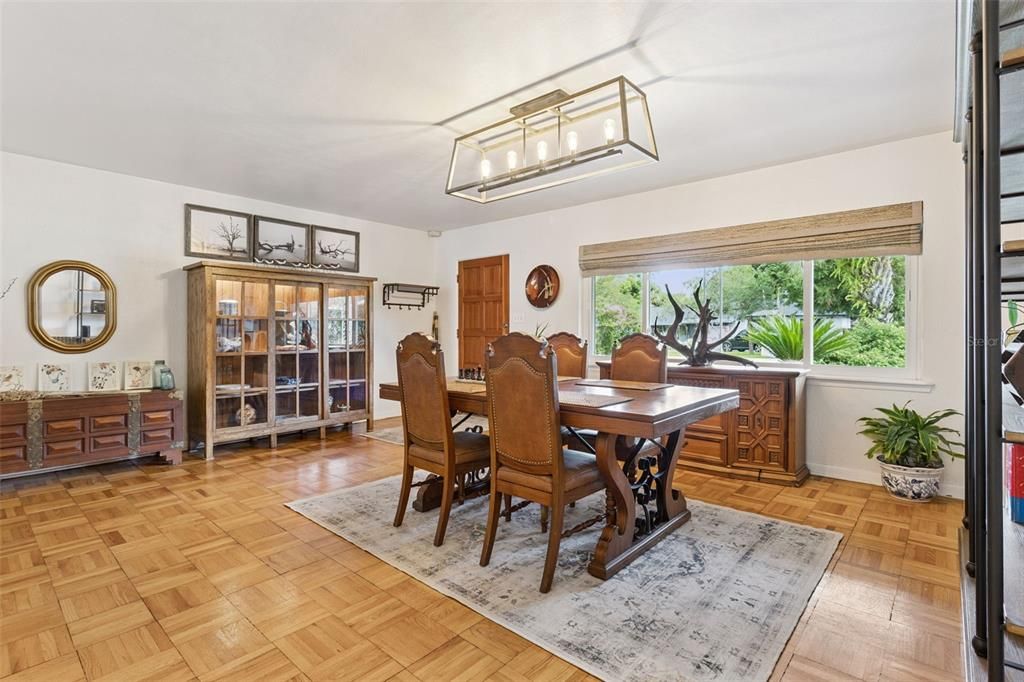 En Venta: $599,000 (3 camas, 2 baños, 1726 Pies cuadrados)
