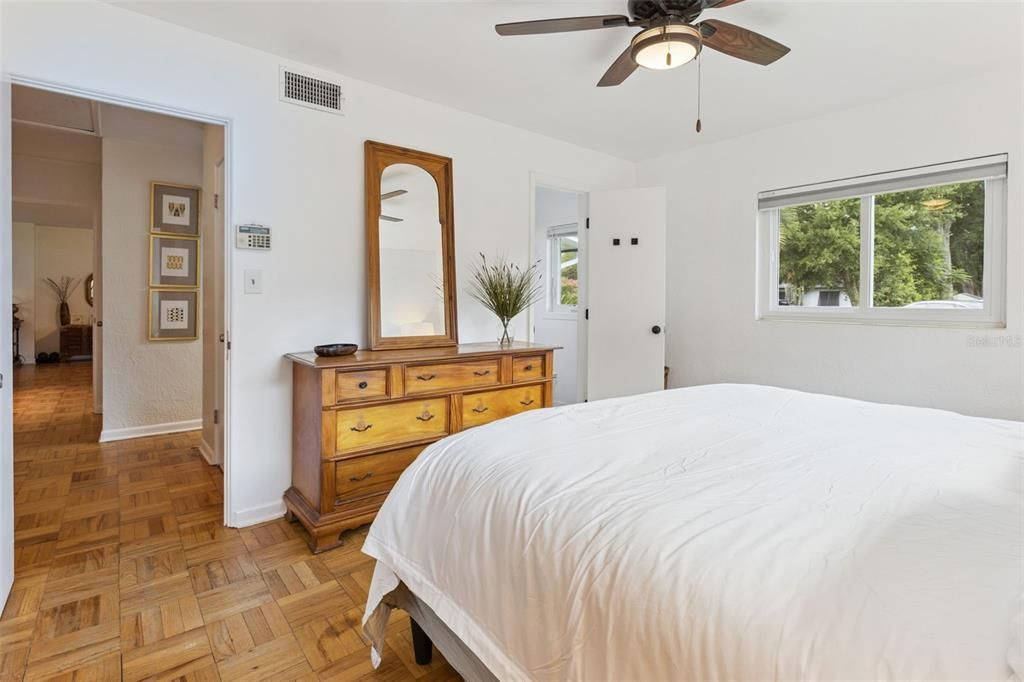 En Venta: $599,000 (3 camas, 2 baños, 1726 Pies cuadrados)
