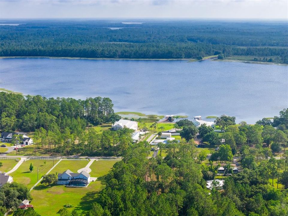 待售: $399,000 (3.84 acres)