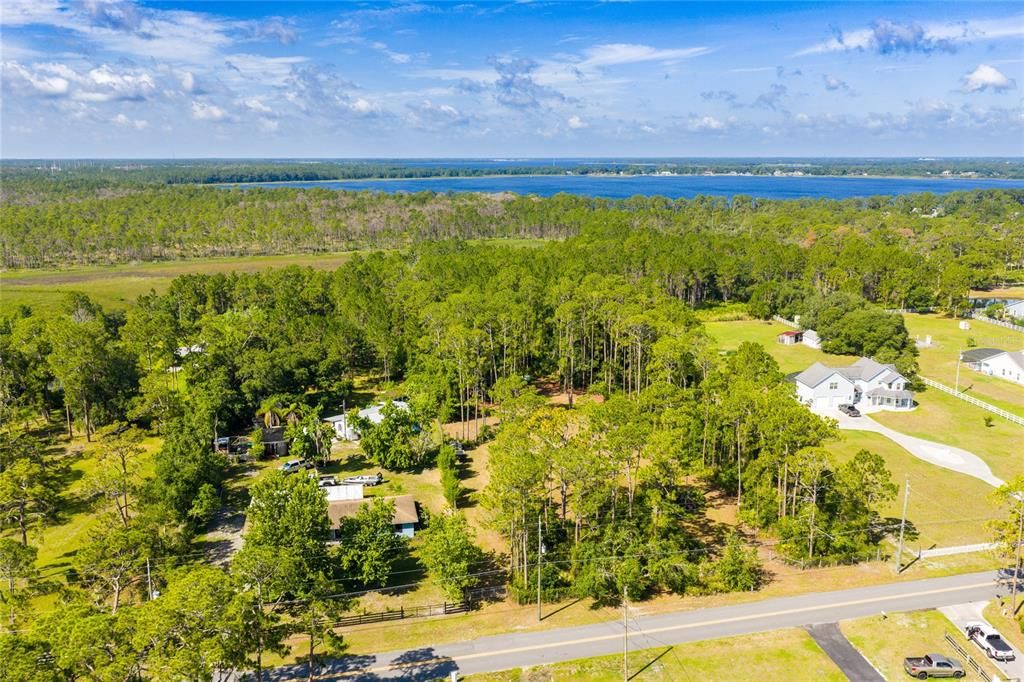 待售: $399,000 (3.84 acres)