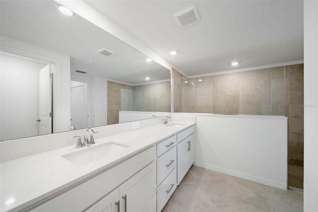 En Venta: $458,497 (3 camas, 2 baños, 1741 Pies cuadrados)