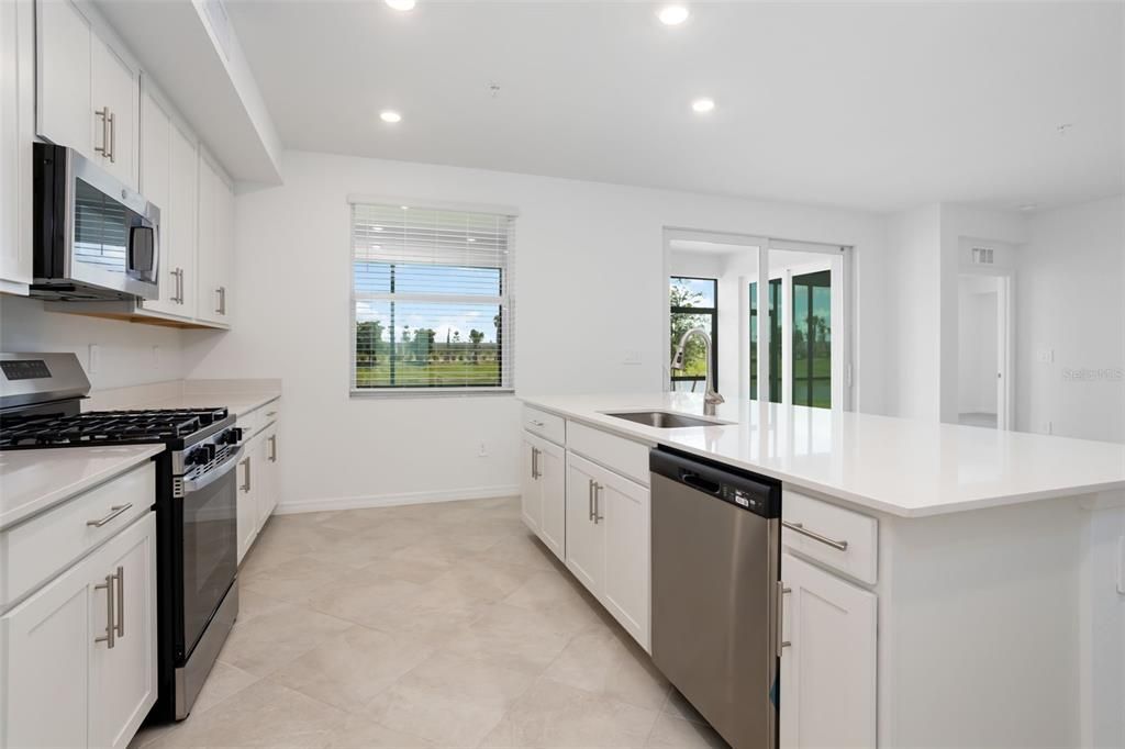 En Venta: $458,497 (3 camas, 2 baños, 1741 Pies cuadrados)