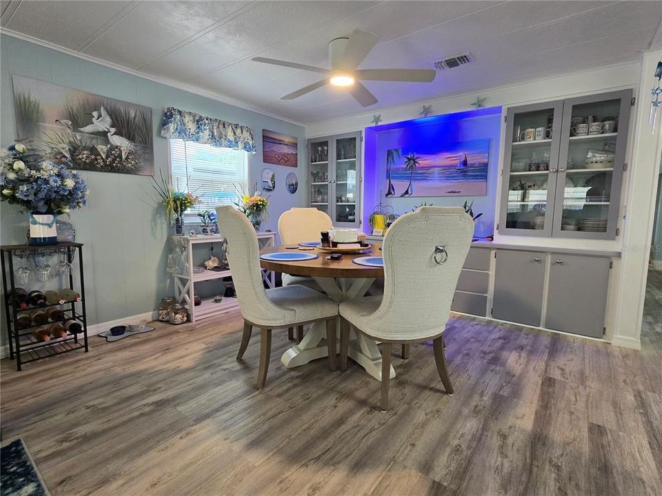 На продажу: $169,000 (2 спален, 2 ванн, 1080 Квадратных фут)