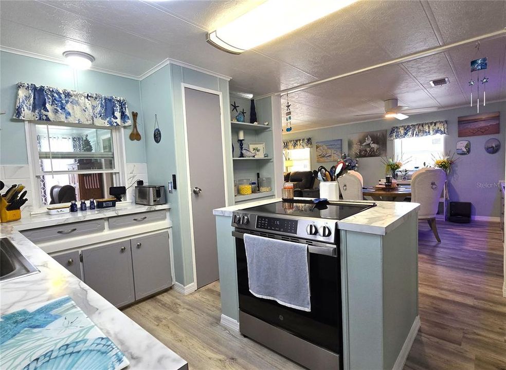 На продажу: $169,000 (2 спален, 2 ванн, 1080 Квадратных фут)