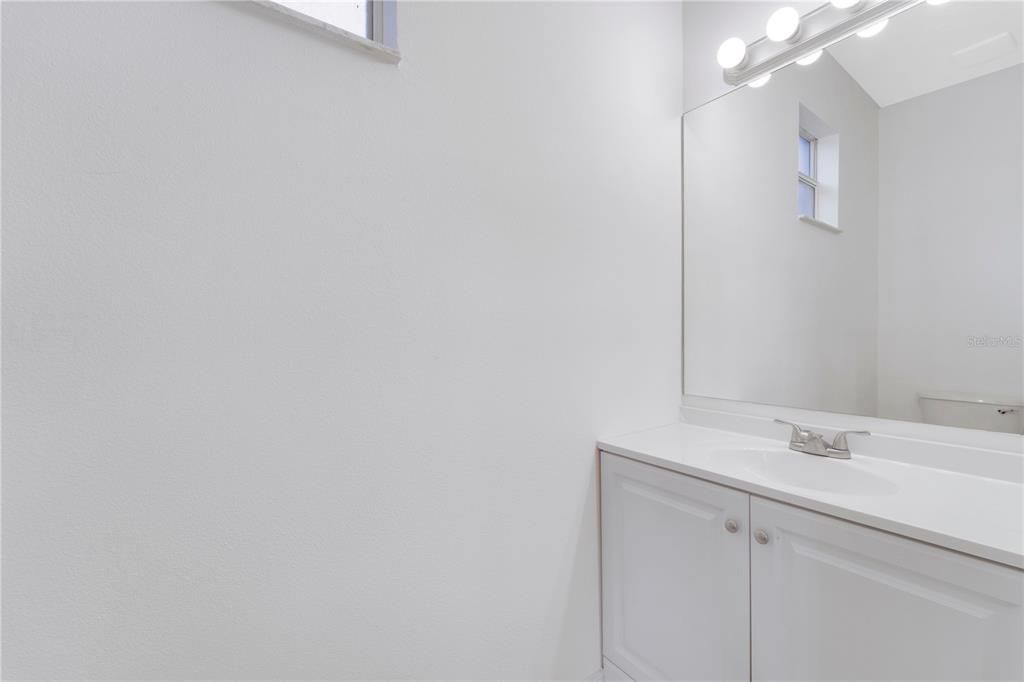 На продажу: $479,900 (4 спален, 2 ванн, 2089 Квадратных фут)