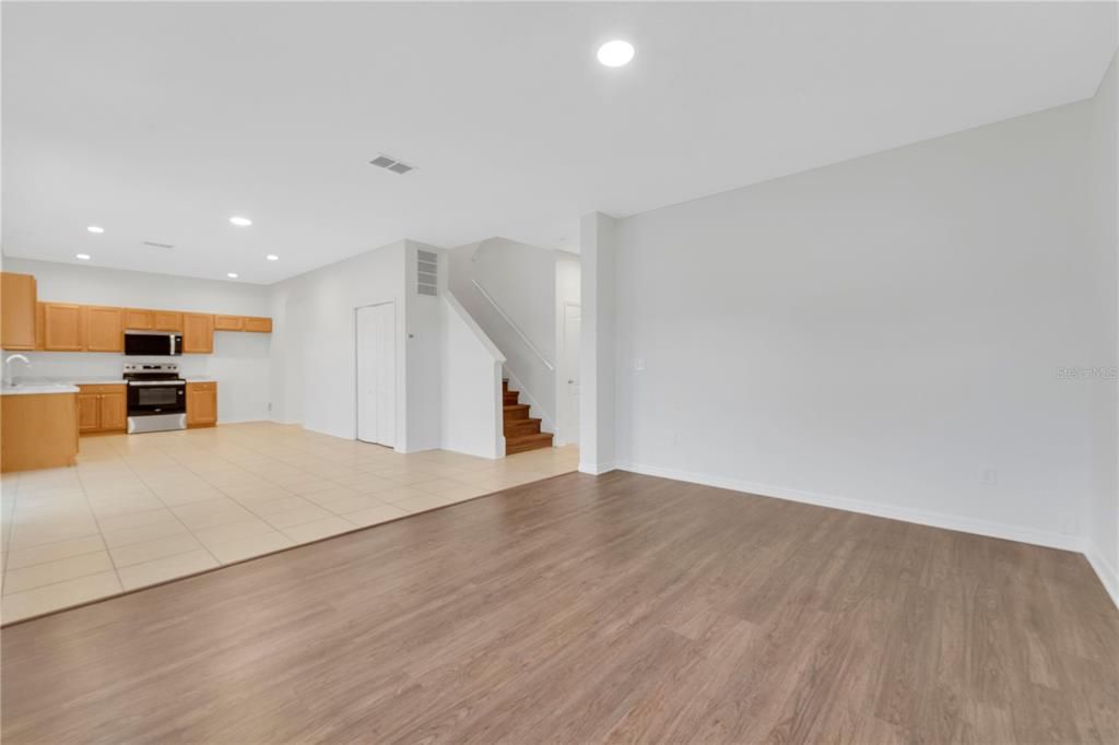 На продажу: $479,900 (4 спален, 2 ванн, 2089 Квадратных фут)