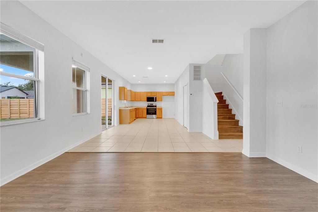 На продажу: $479,900 (4 спален, 2 ванн, 2089 Квадратных фут)