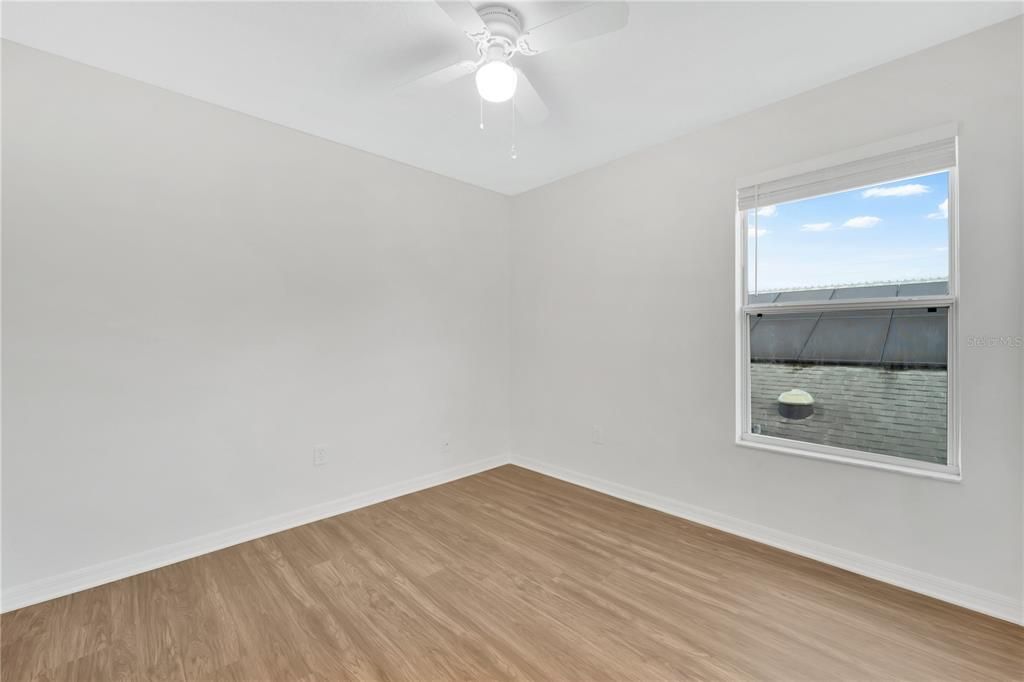 На продажу: $479,900 (4 спален, 2 ванн, 2089 Квадратных фут)
