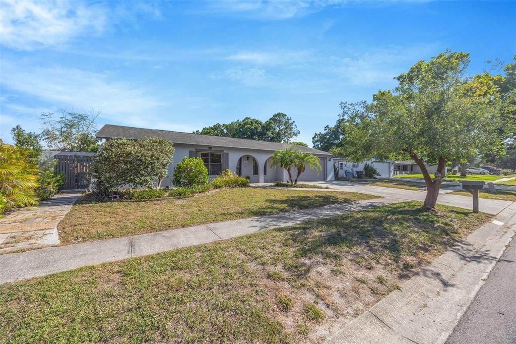 Active With Contract: $485,000 (4 beds, 2 baths, 1857 Square Feet)