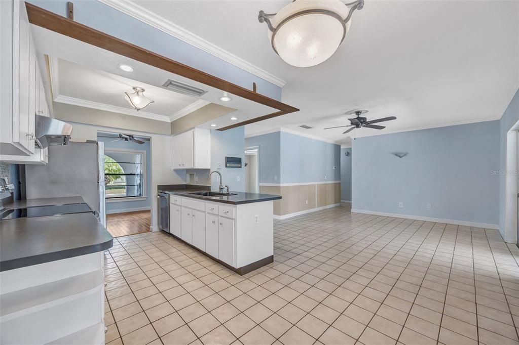 Active With Contract: $485,000 (4 beds, 2 baths, 1857 Square Feet)