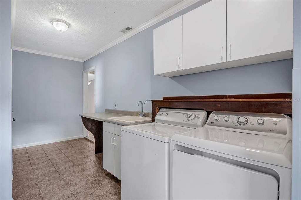 Active With Contract: $485,000 (4 beds, 2 baths, 1857 Square Feet)