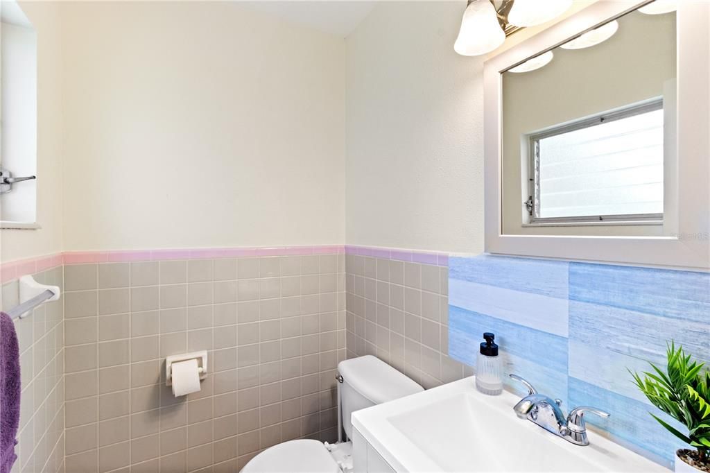 For Sale: $259,000 (3 beds, 1 baths, 1166 Square Feet)