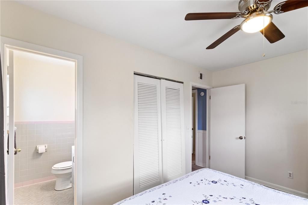 For Sale: $259,000 (3 beds, 1 baths, 1166 Square Feet)