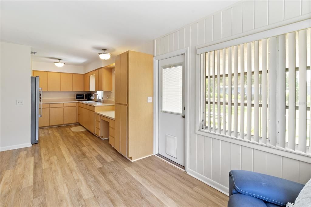 For Sale: $259,000 (3 beds, 1 baths, 1166 Square Feet)