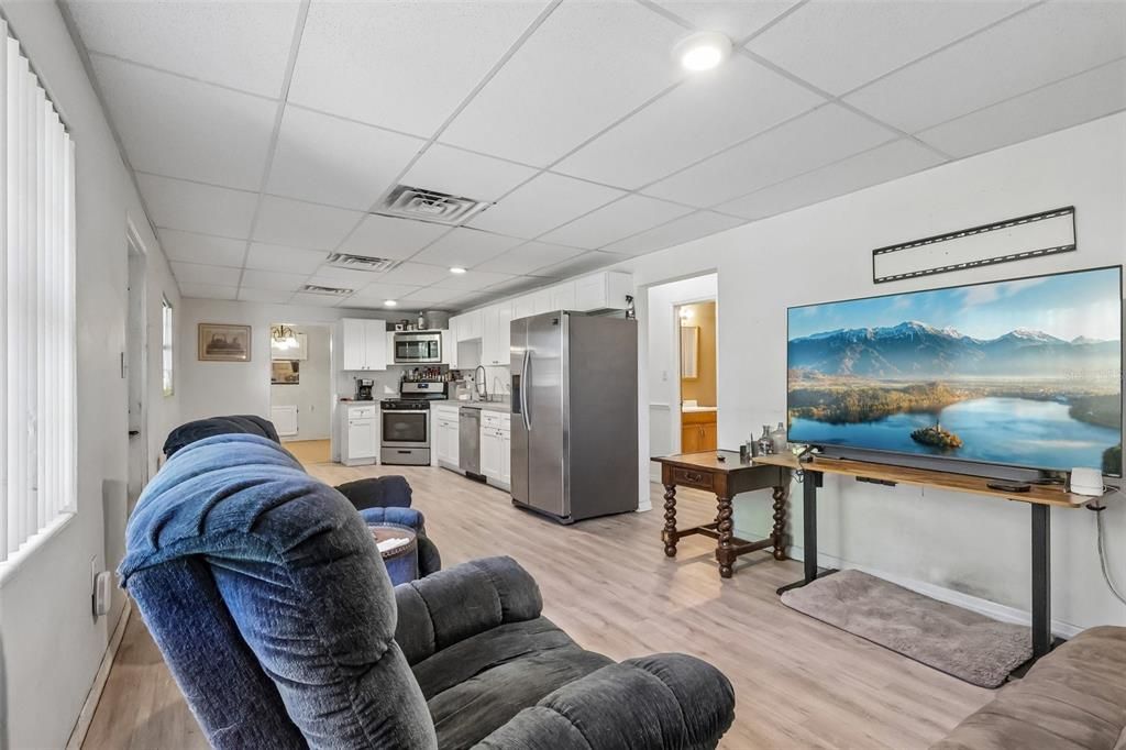 Activo con contrato: $185,000 (3 camas, 2 baños, 1489 Pies cuadrados)