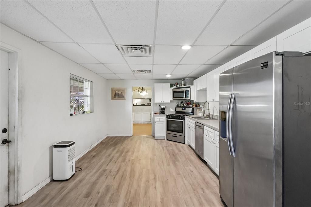 Activo con contrato: $185,000 (3 camas, 2 baños, 1489 Pies cuadrados)