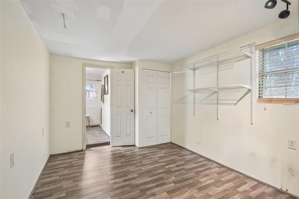 Activo con contrato: $185,000 (3 camas, 2 baños, 1489 Pies cuadrados)