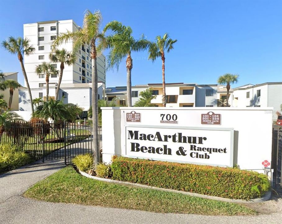 For Rent: $4,250 (2 beds, 2 baths, 1075 Square Feet)