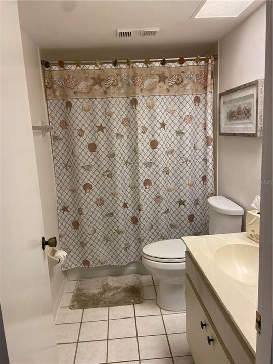 For Rent: $4,250 (2 beds, 2 baths, 1075 Square Feet)