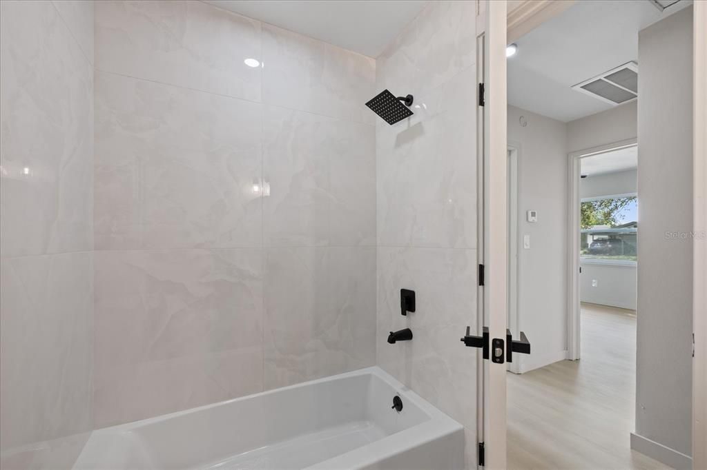 На продажу: $315,000 (3 спален, 2 ванн, 1038 Квадратных фут)
