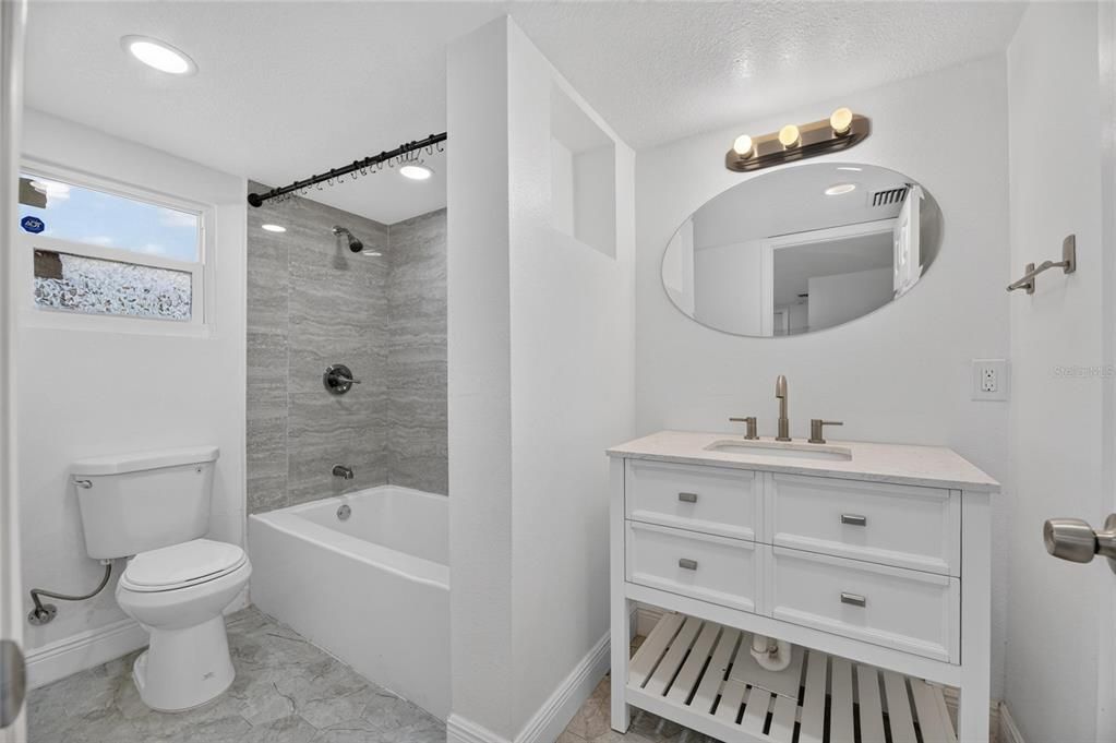 В аренду: $2,200 (3 спален, 2 ванн, 1036 Квадратных фут)