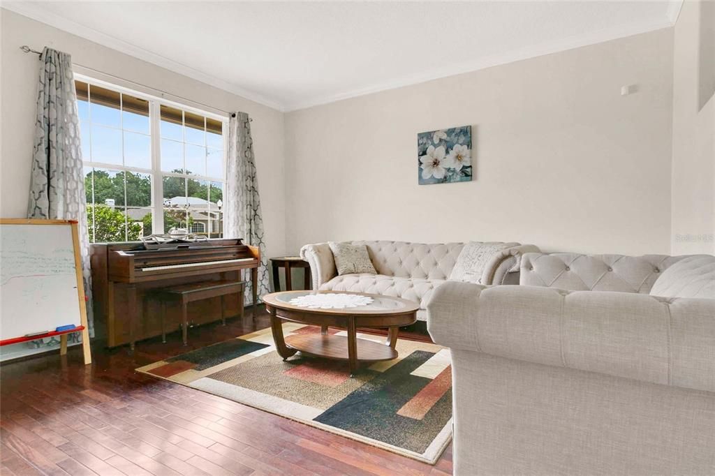 На продажу: $595,000 (4 спален, 2 ванн, 2368 Квадратных фут)