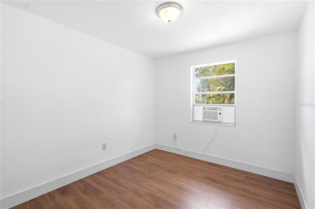 En Venta: $249,999 (4 camas, 1 baños, 1254 Pies cuadrados)
