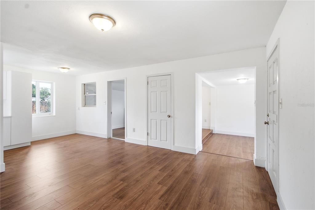 En Venta: $249,999 (4 camas, 1 baños, 1254 Pies cuadrados)