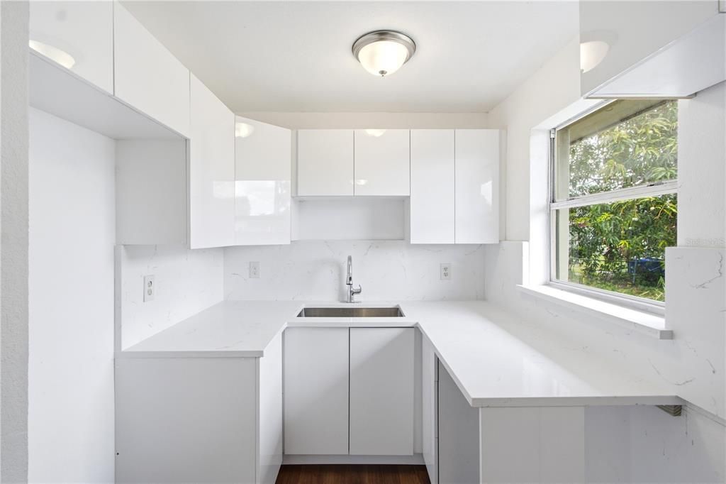En Venta: $249,999 (4 camas, 1 baños, 1254 Pies cuadrados)